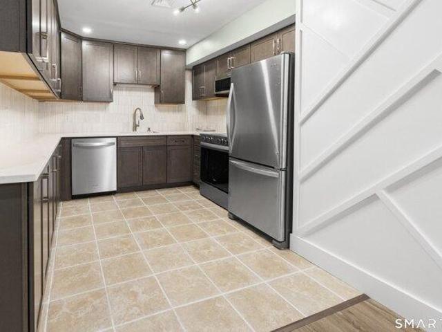 condo with 2 bedroom, Putnam CT ES105680114