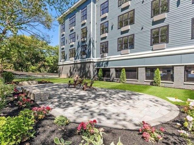 condo with 2 bedroom, Quincy MA ES105560156