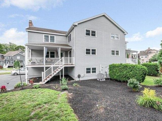 condo with 2 bedroom, Reading MA ES105614448