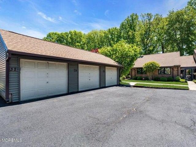 condo with 2 bedroom, Red Bank NJ ES105551879