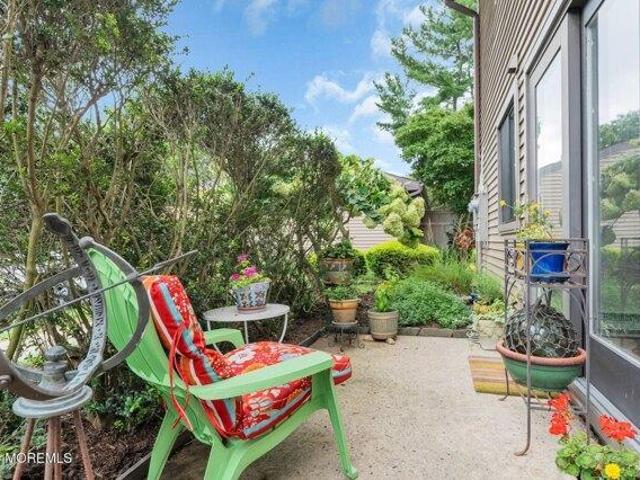condo with 2 bedroom, Red Bank NJ ES105553447