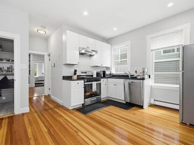 condo with 2 bedroom, Revere MA ES105533790