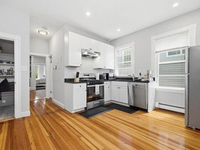 condo with 2 bedroom, Revere MA ES105387551