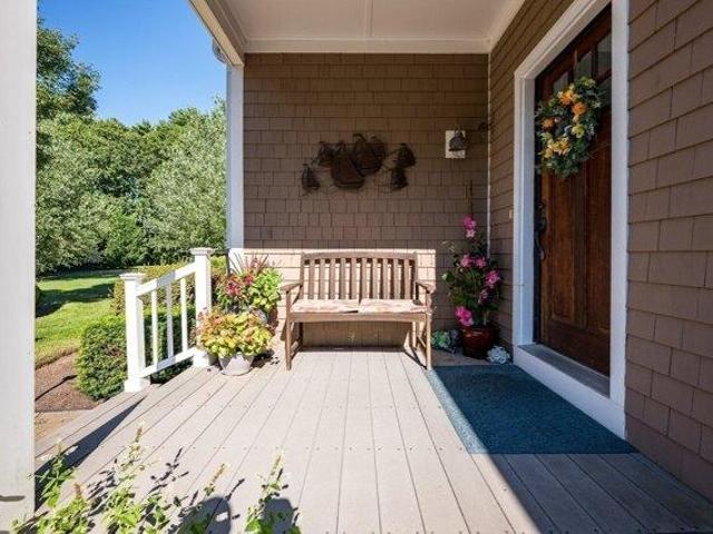 condo with 2 bedroom, Rochester MA ES105515400