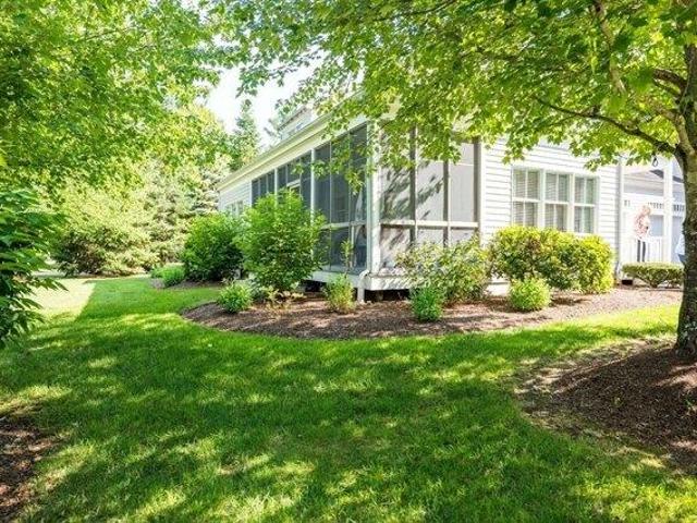 condo with 2 bedroom, Rochester MA ES105515600