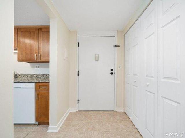 condo with 2 bedroom, Rocky Hill CT ES105535884