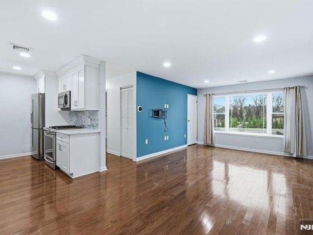 condo with 2 bedroom, Rutherford NJ ES105422827