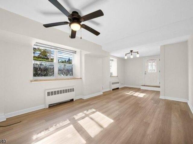 condo with 2 bedroom, Rutherford NJ ES105612505