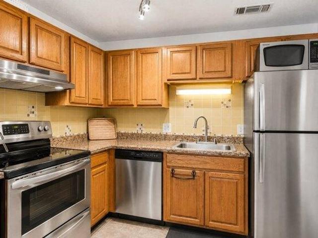 condo with 2 bedroom, Rutland MA ES105425517