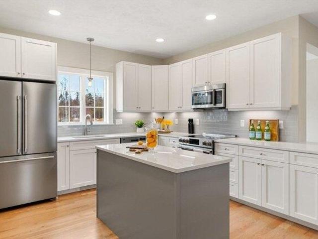 condo with 2 bedroom, Sandown NH ES105575774