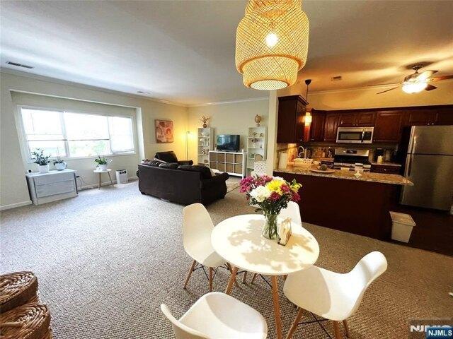 condo with 2 bedroom, Saddle Brook NJ ES105998208