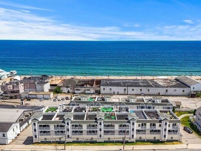 condo with 2 bedroom, Salisbury MA ES104264461