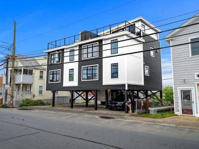 condo with 2 bedroom, Salisbury MA ES105662494