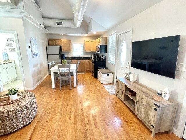 condo with 2 bedroom, Salisbury MA ES105383397