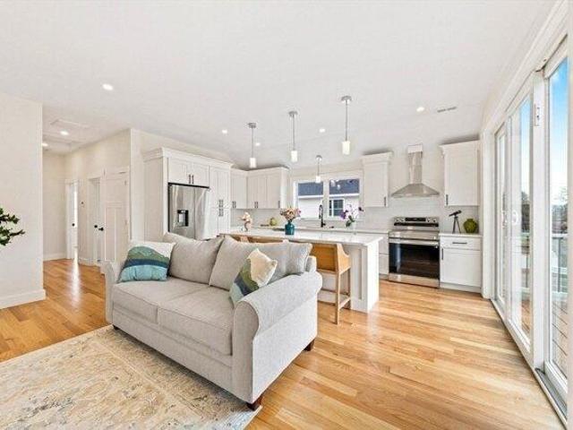condo with 2 bedroom, Salisbury MA ES105399793