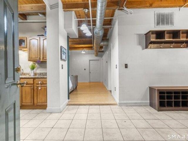 condo with 2 bedroom, Shelton CT ES105611846
