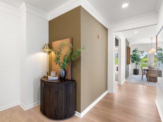 condo with 2 bedroom, Shrewsbury MA ES105241531