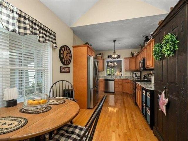 condo with 2 bedroom, Shrewsbury MA ES105255413