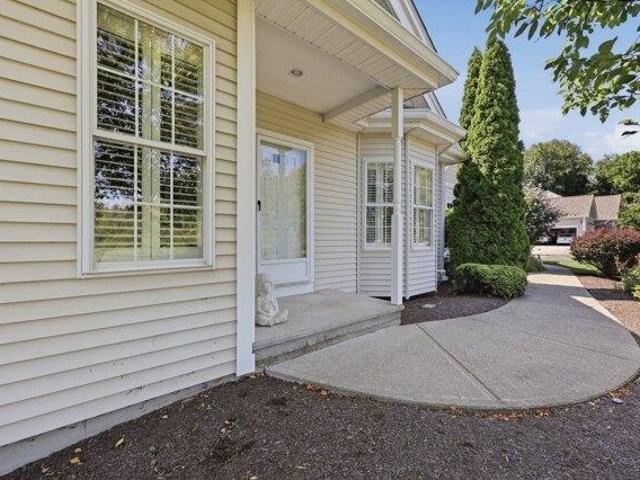 condo with 2 bedroom, Shrewsbury MA ES105548193