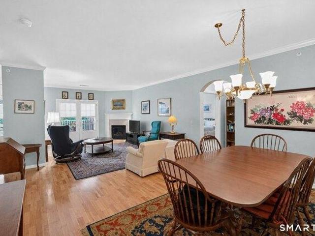 condo with 2 bedroom, Simsbury CT ES105551662