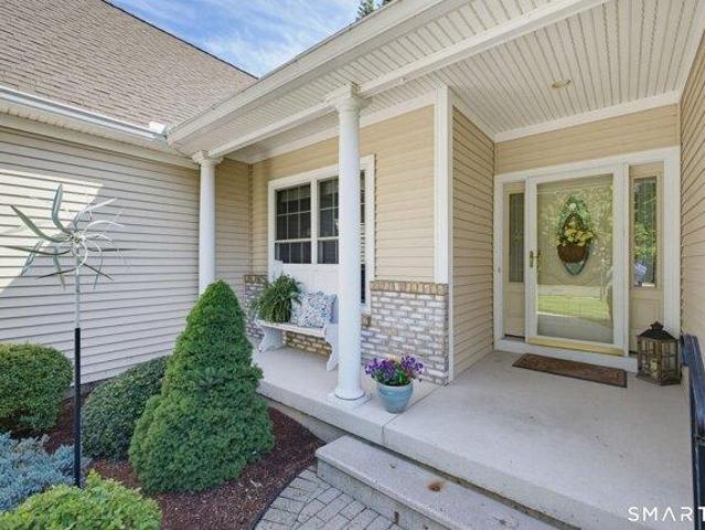 condo with 2 bedroom, Somers CT ES105552090