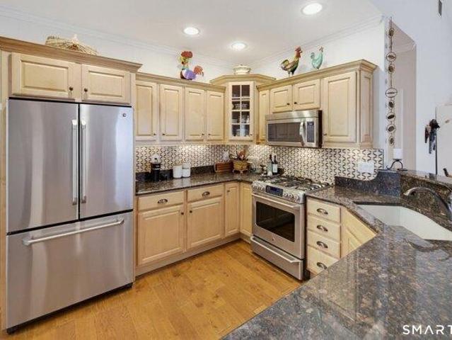 condo with 2 bedroom, Somers CT ES105275843