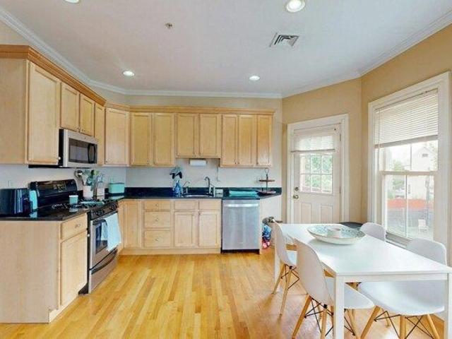 condo with 2 bedroom, Somerville MA ES105424139
