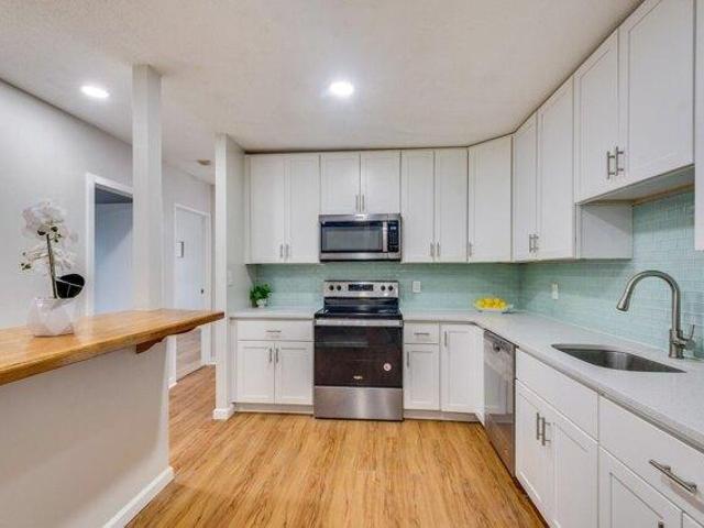 condo with 2 bedroom, Somerville MA ES105426351
