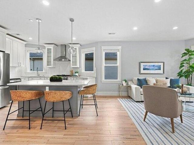 condo with 2 bedroom, Somerville MA ES105561725