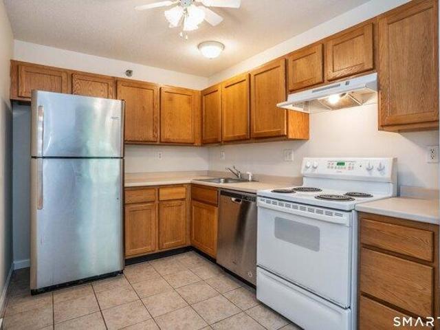condo with 2 bedroom, South Windsor CT ES105493918