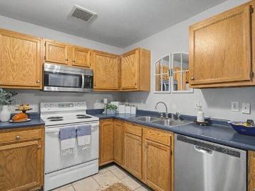 condo with 2 bedroom, South Burlington VT ES103184931
