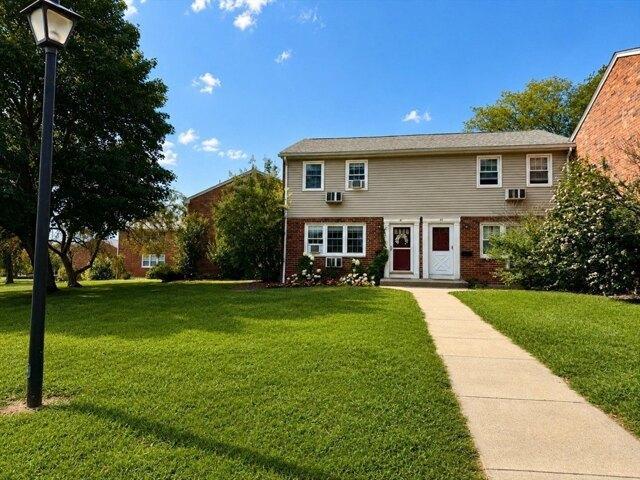 condo with 2 bedroom, South Hadley MA ES105256152