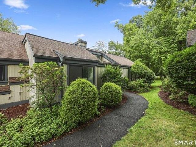 condo with 2 bedroom, Southbury CT ES105424874