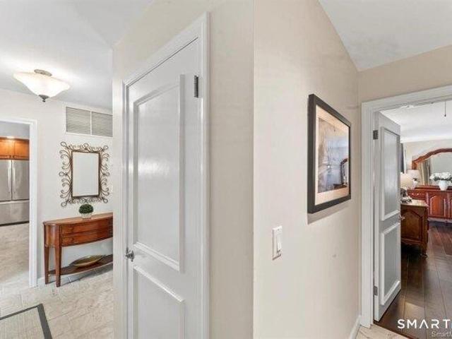 condo with 2 bedroom, Southbury CT ES105477172