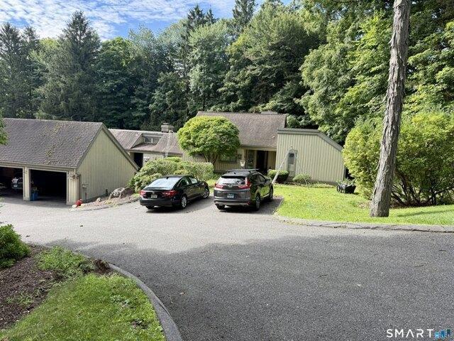 condo with 2 bedroom, Southbury CT ES105547770
