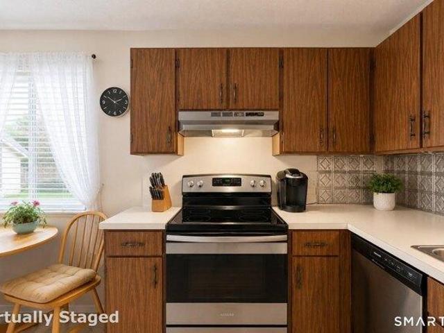 condo with 2 bedroom, Southbury CT ES105560505