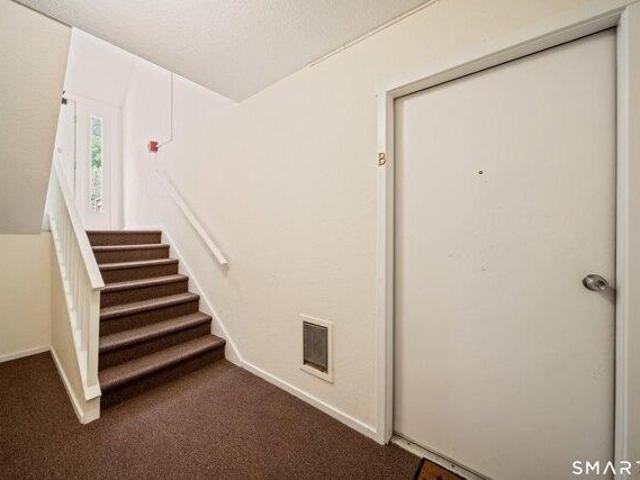 condo with 2 bedroom, Southbury CT ES105609801