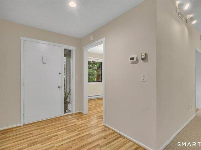 condo with 2 bedroom, Southbury CT ES105678091