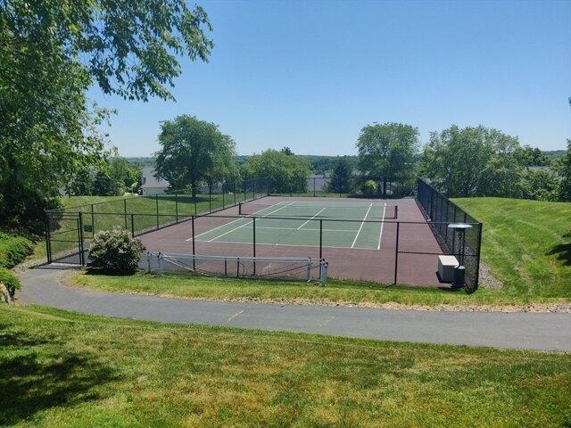 condo with 2 bedroom, Southborough MA ES104510341