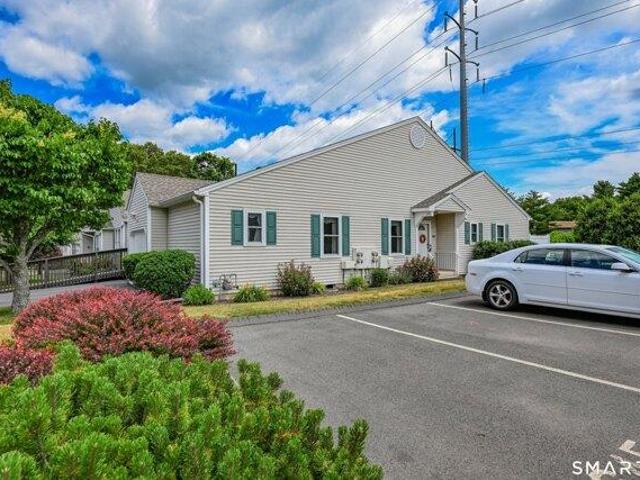 condo with 2 bedroom, Southington CT ES104567206