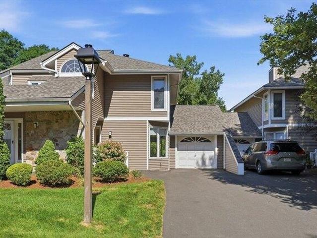 condo with 2 bedroom, Southwick MA ES105341441