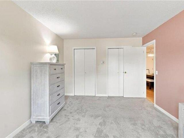 condo with 2 bedroom, Smithfield RI ES105442550