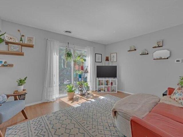 condo with 2 bedroom, Spencer MA ES105401526