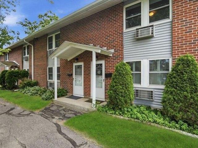 condo with 2 bedroom, Springfield MA ES105205004