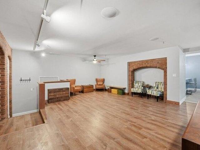 condo with 2 bedroom, Springfield MA ES105206678