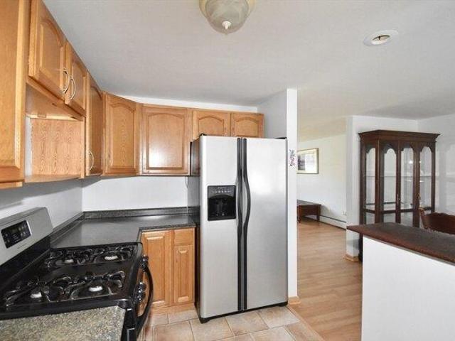 condo with 2 bedroom, Springfield MA ES105516434