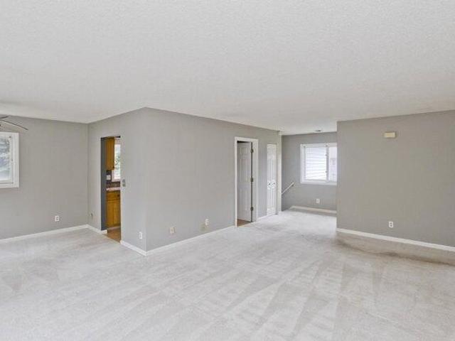 condo with 2 bedroom, Springfield MA ES105633597