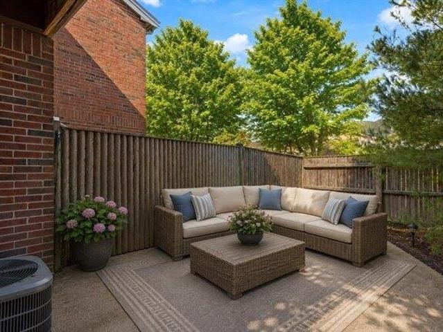 condo with 2 bedroom, Stoughton MA ES105531865