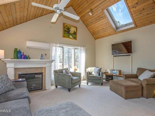 condo with 2 bedroom, Stockbridge MA ES104352588