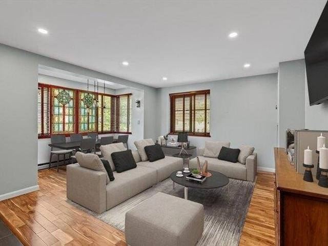 condo with 2 bedroom, Stoneham MA ES105402286